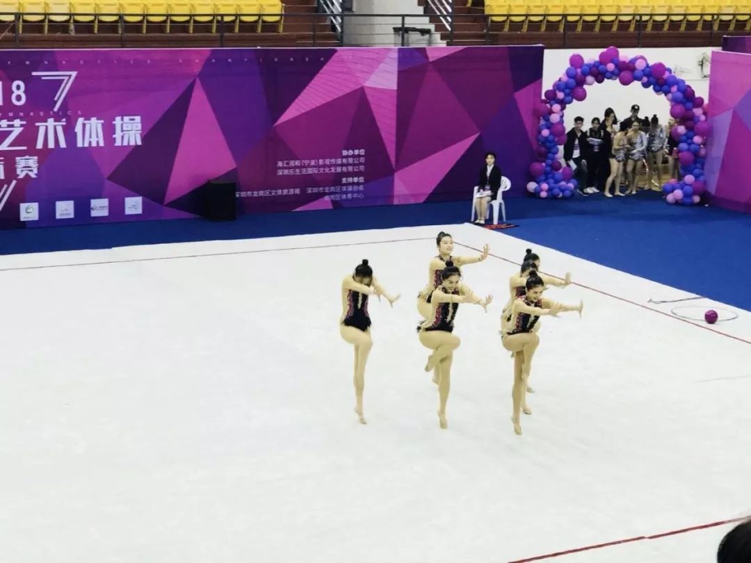 体操队在读大学生_大学体操队女神_体校体操队