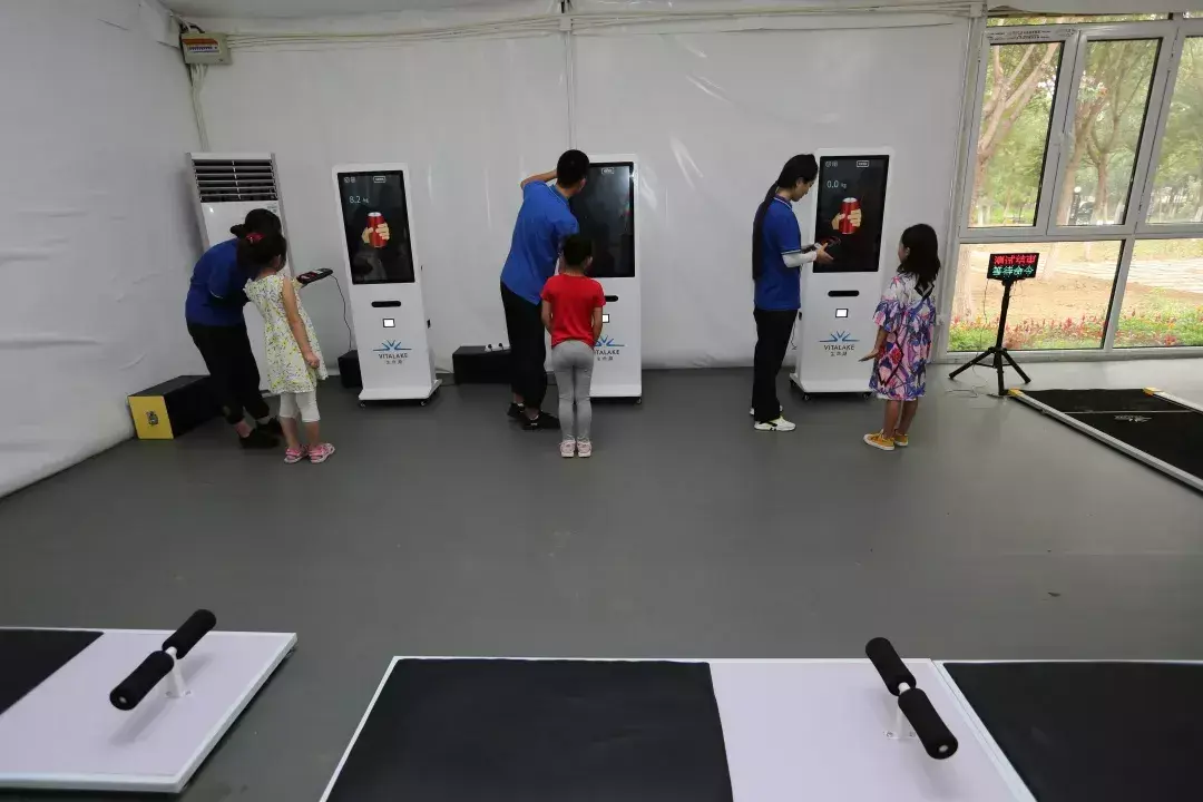 大堂有氧运动图片_大堂有氧运动图片_大堂有氧运动图片