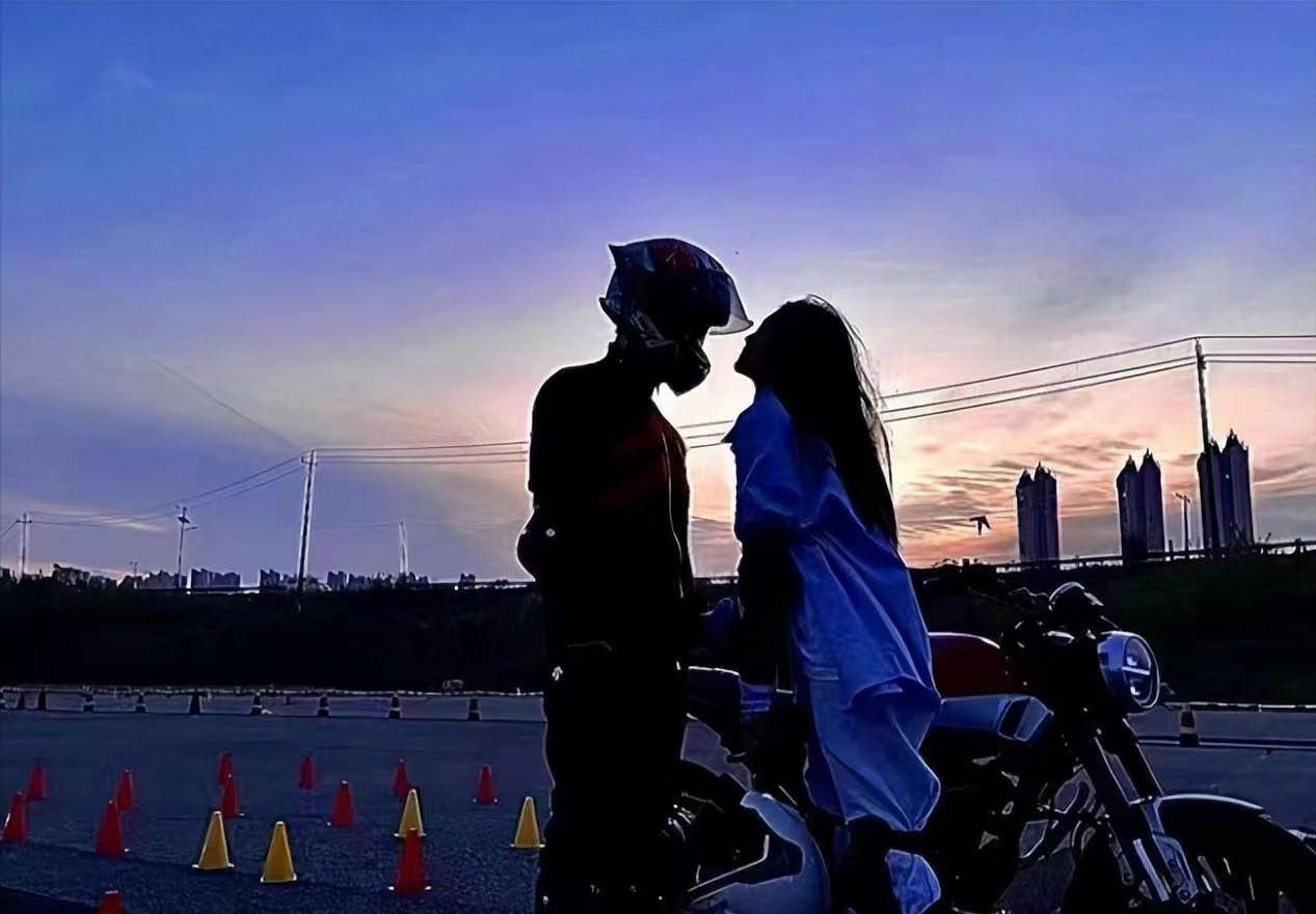 明星健身怎么不会脱发_脱发健身明星会恢复吗_脱发健身明星会秃头吗