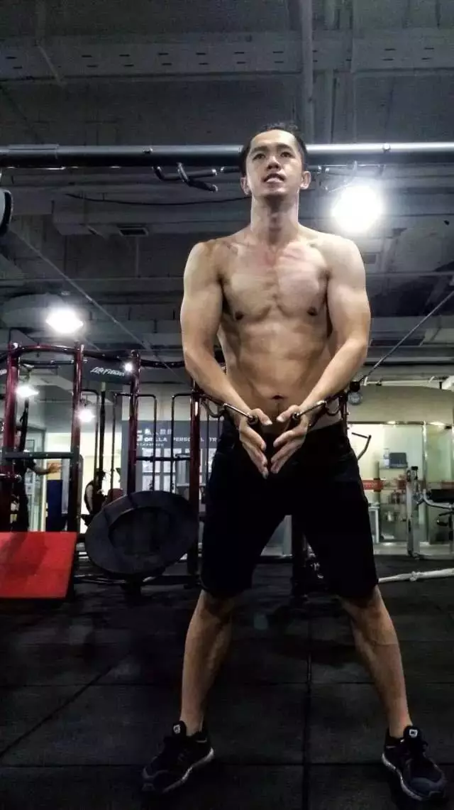 健身刷脂肪怎么吃_刷脂健身营养餐怎么做_健身刷脂计划饮食餐